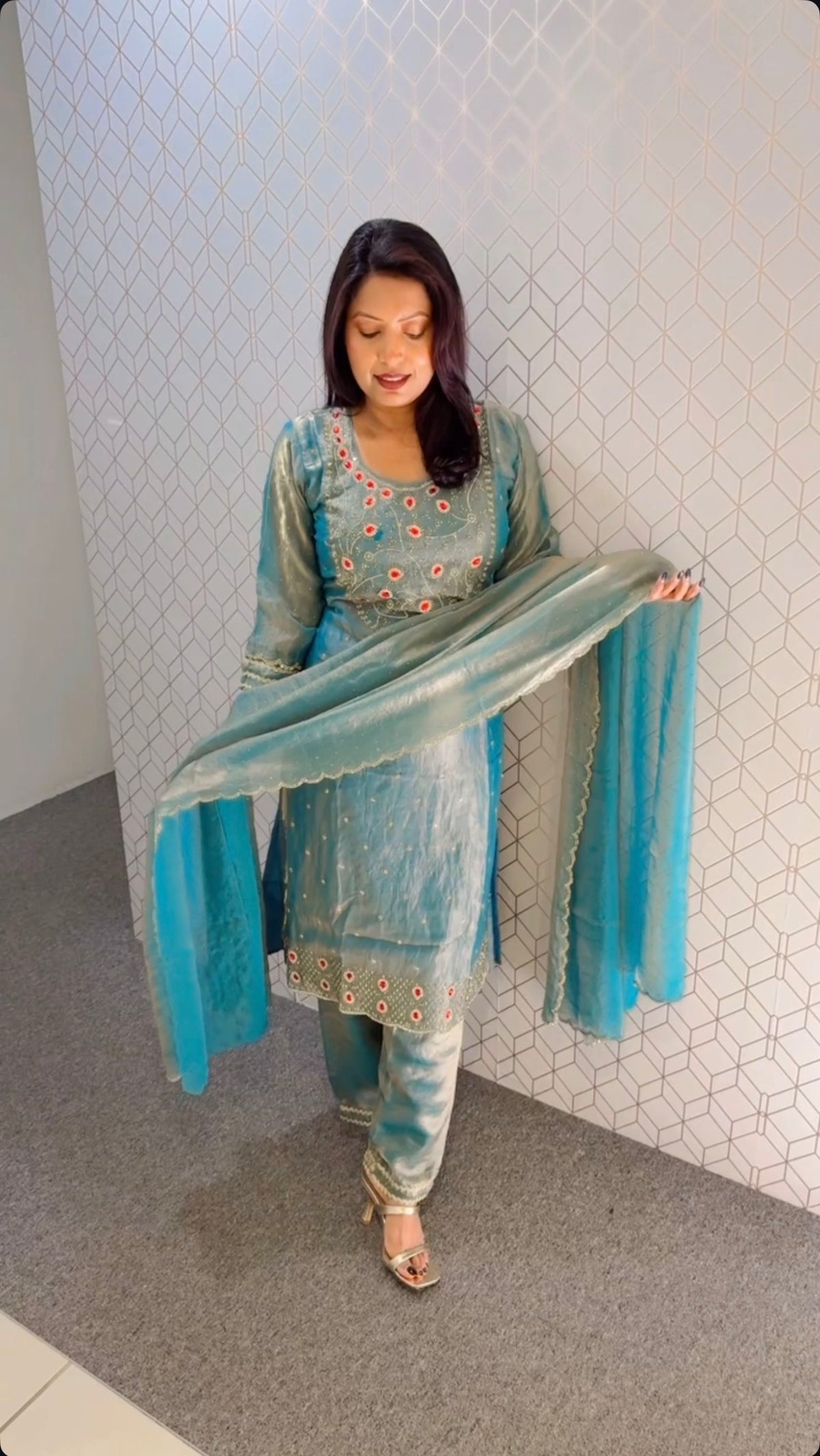 Party wear suit