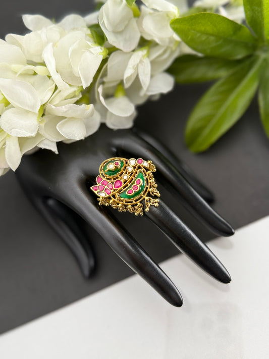 Pachi kundan ring