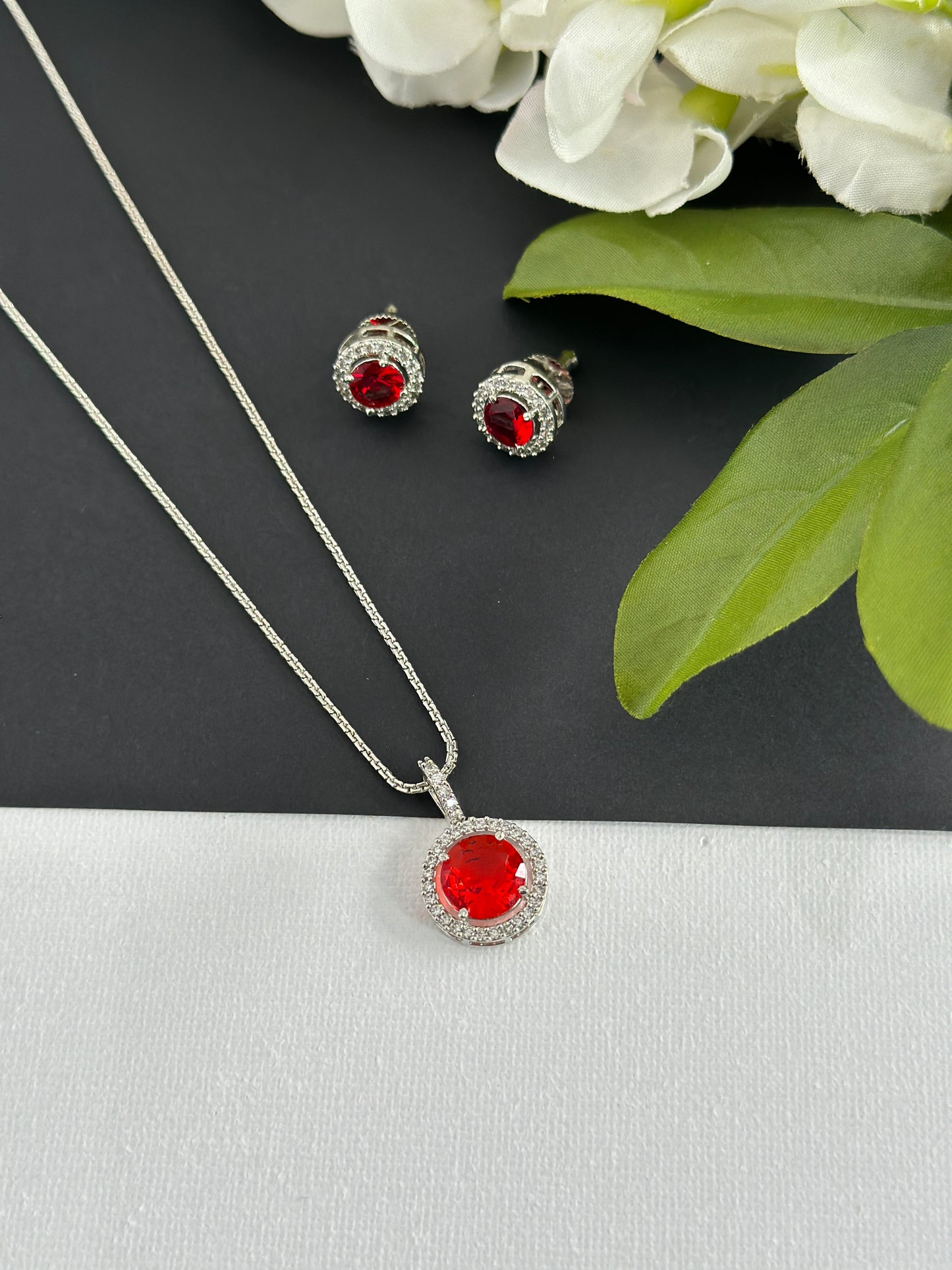 Pendant set