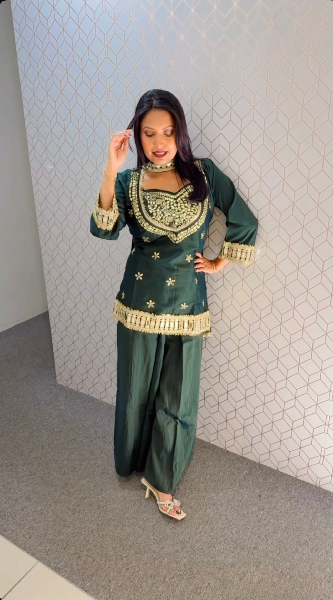 Party wear suit