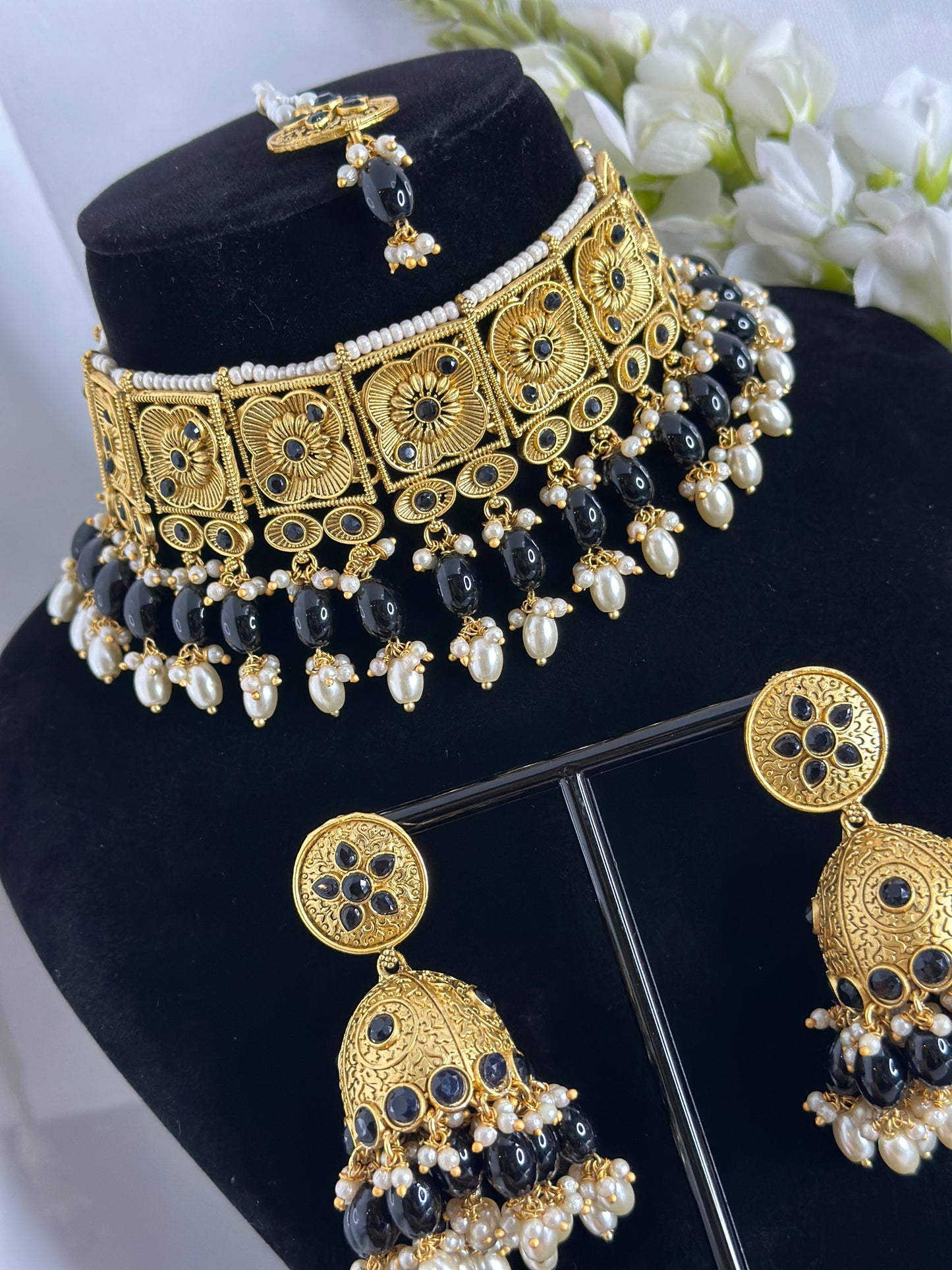 Jaisvi choker set