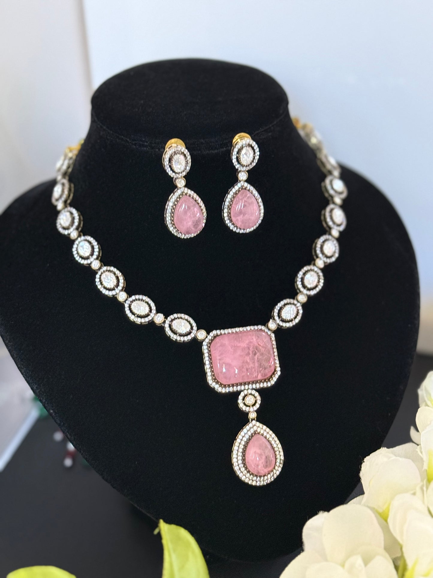 Premium necklace set