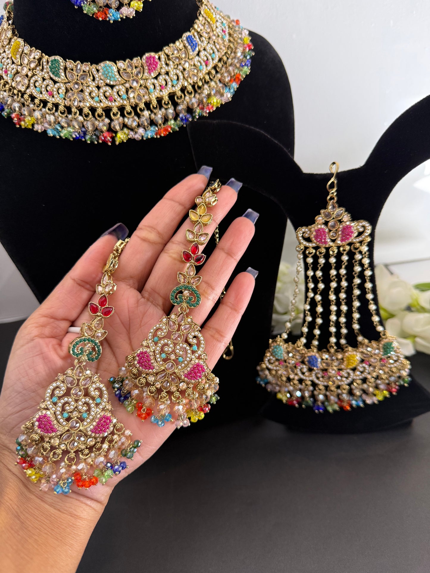 Saanvi necklace set