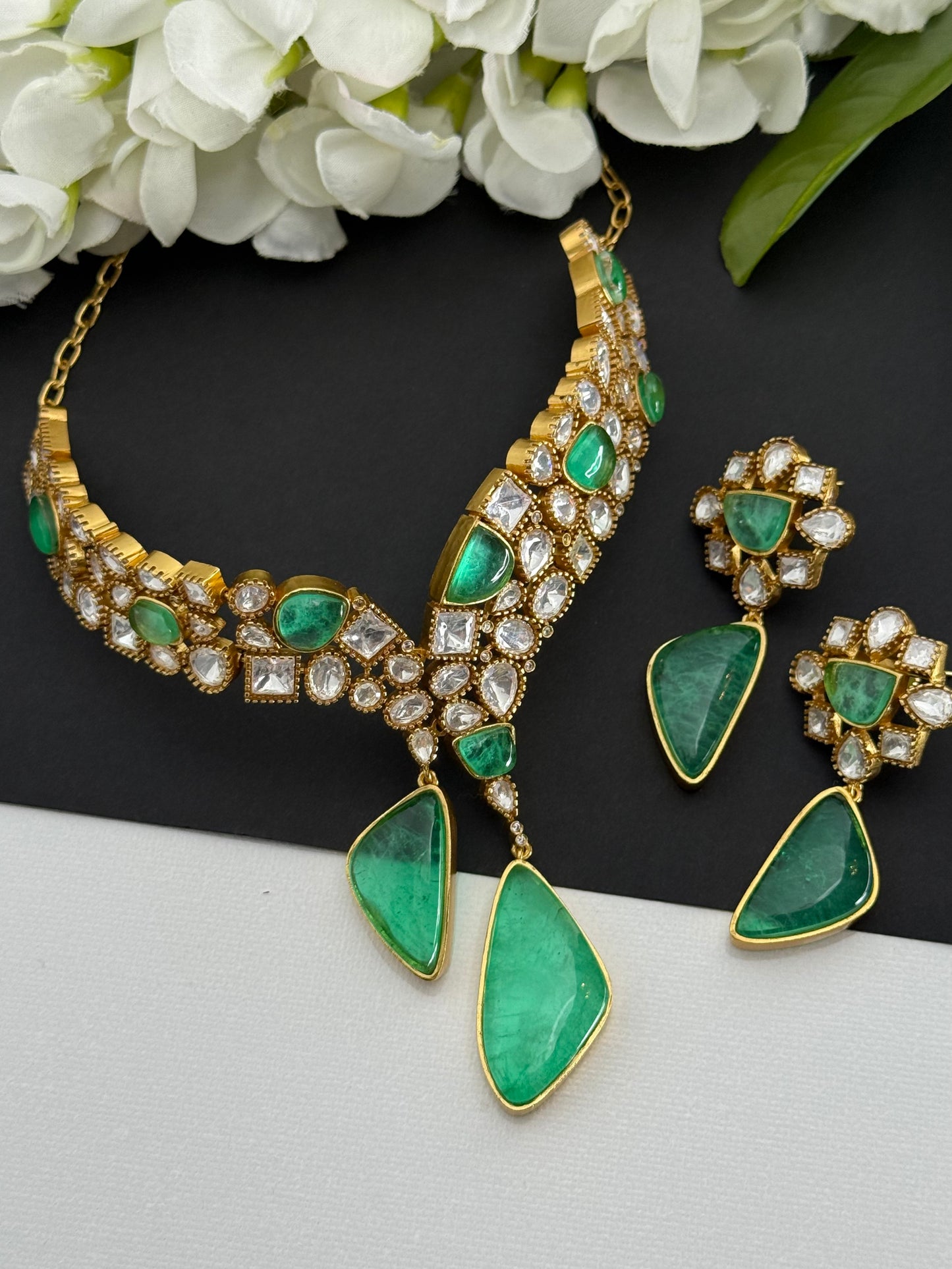 Premium necklace set