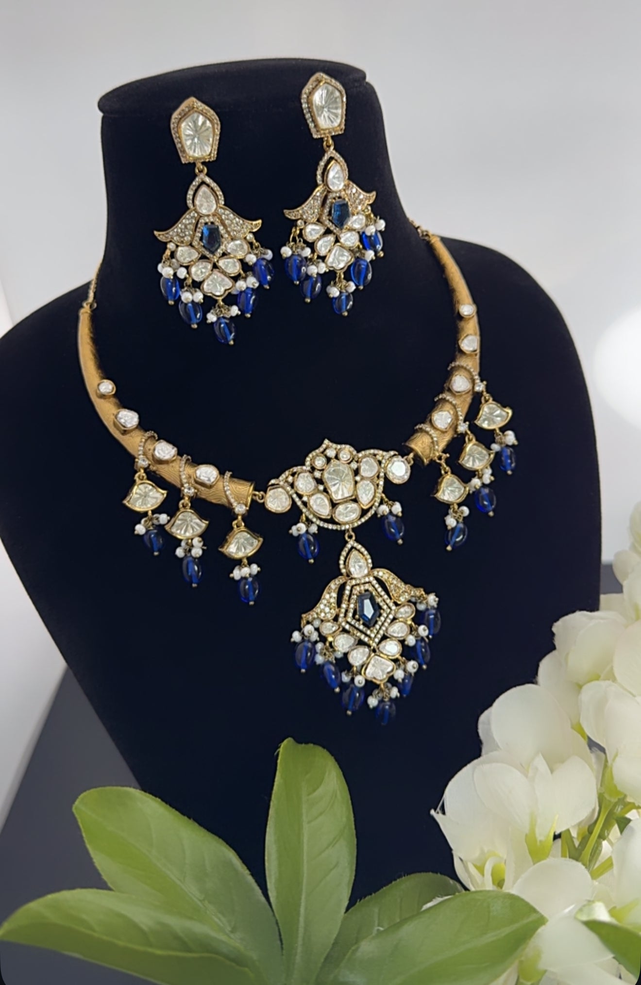 Premium necklace set