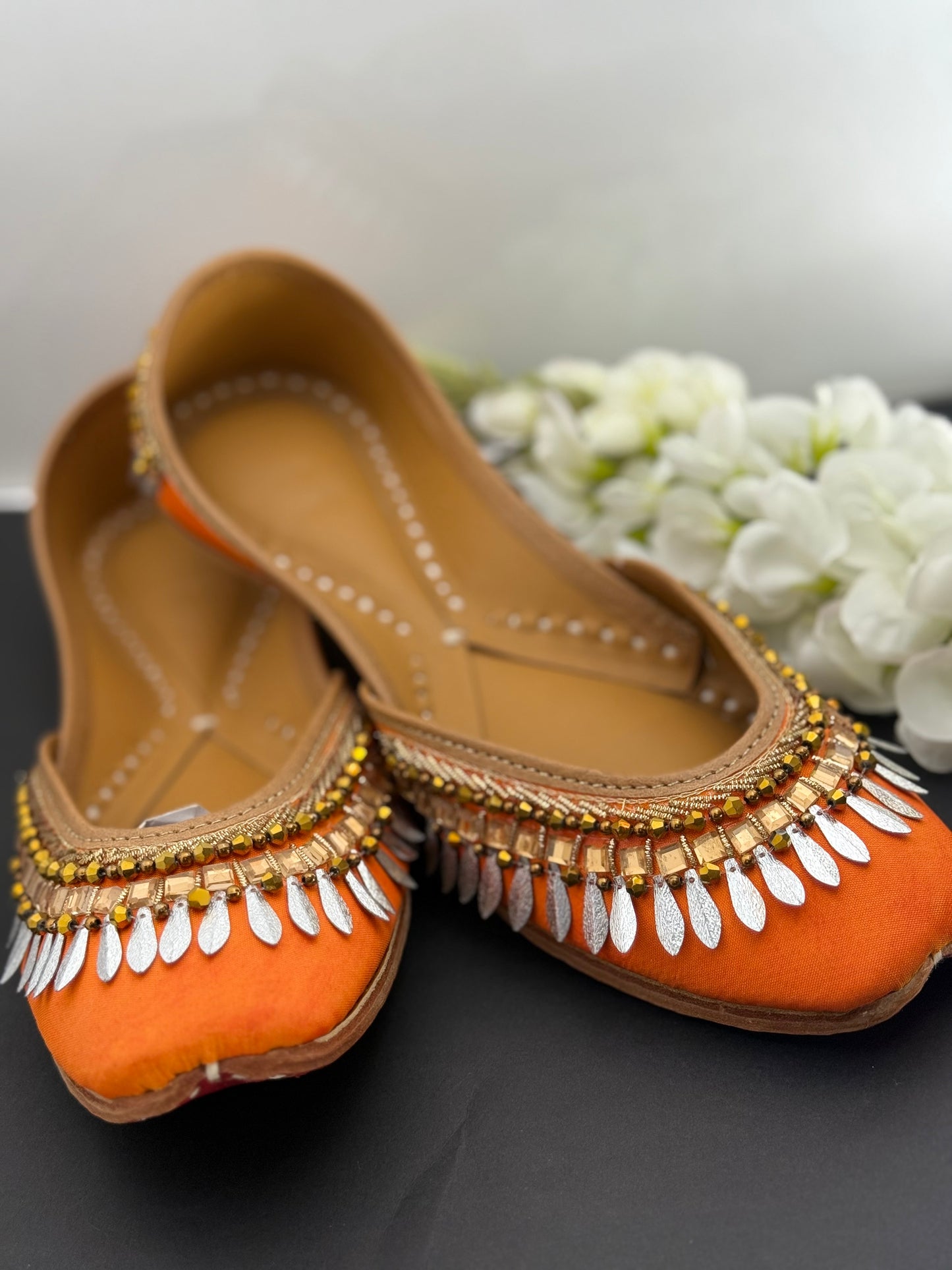 Orange punjabi jutti