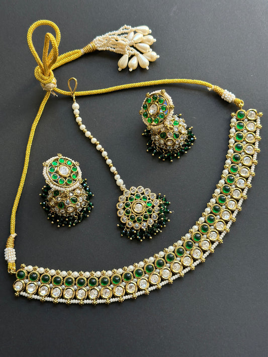 Kundan necklace with jhumki and tikka