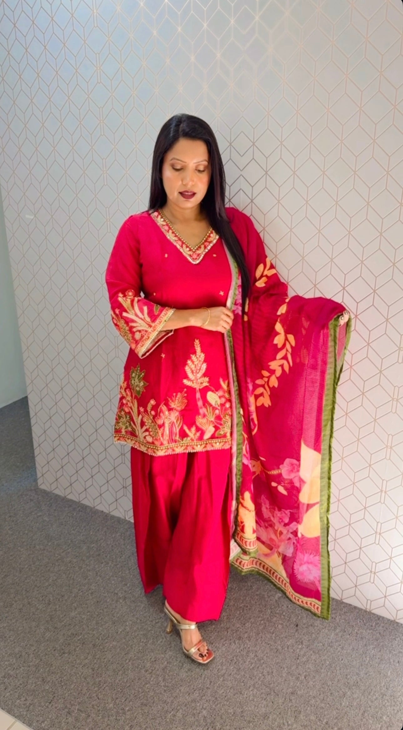Farshi Silwaar suit