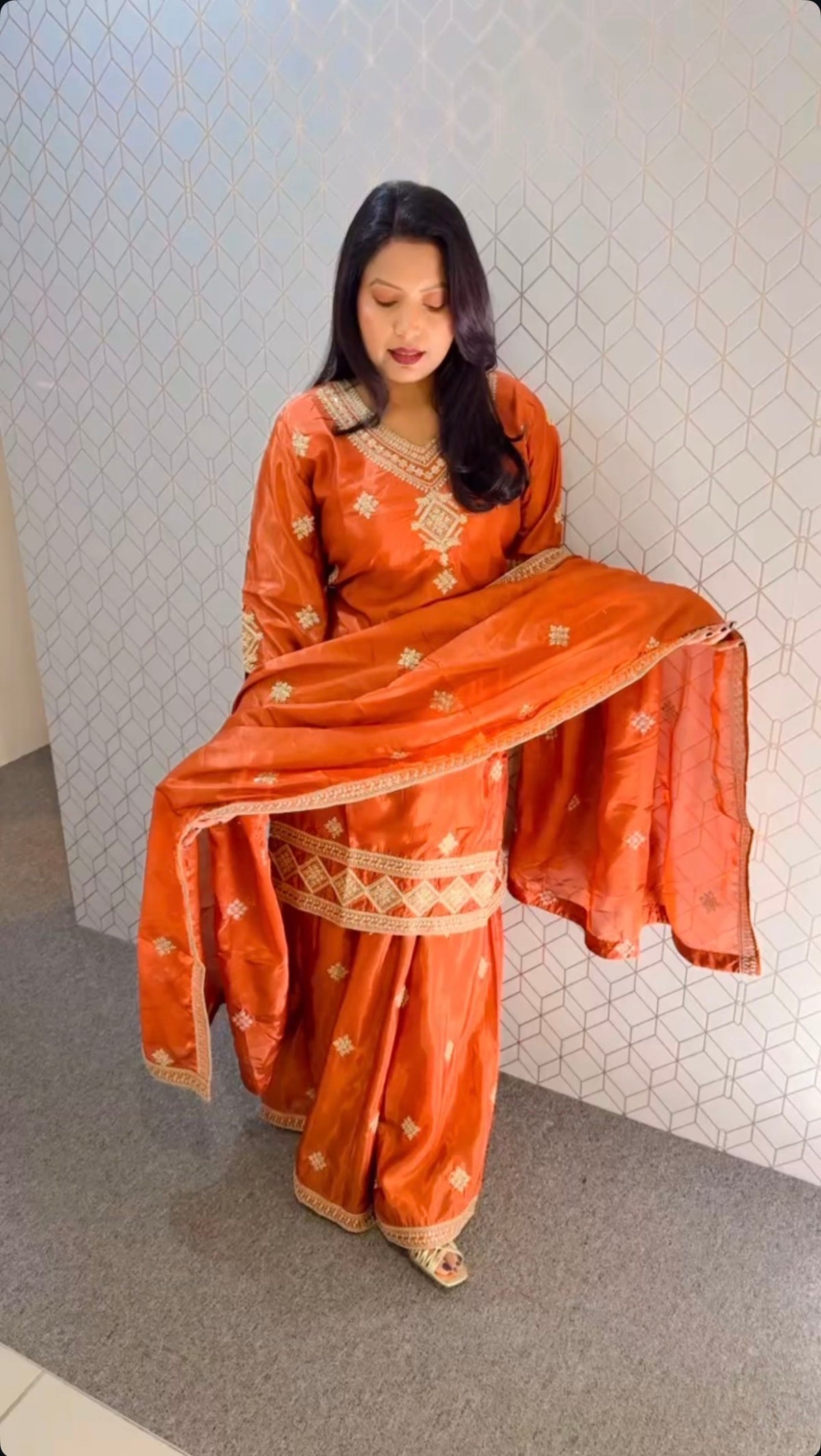 Party wear suit