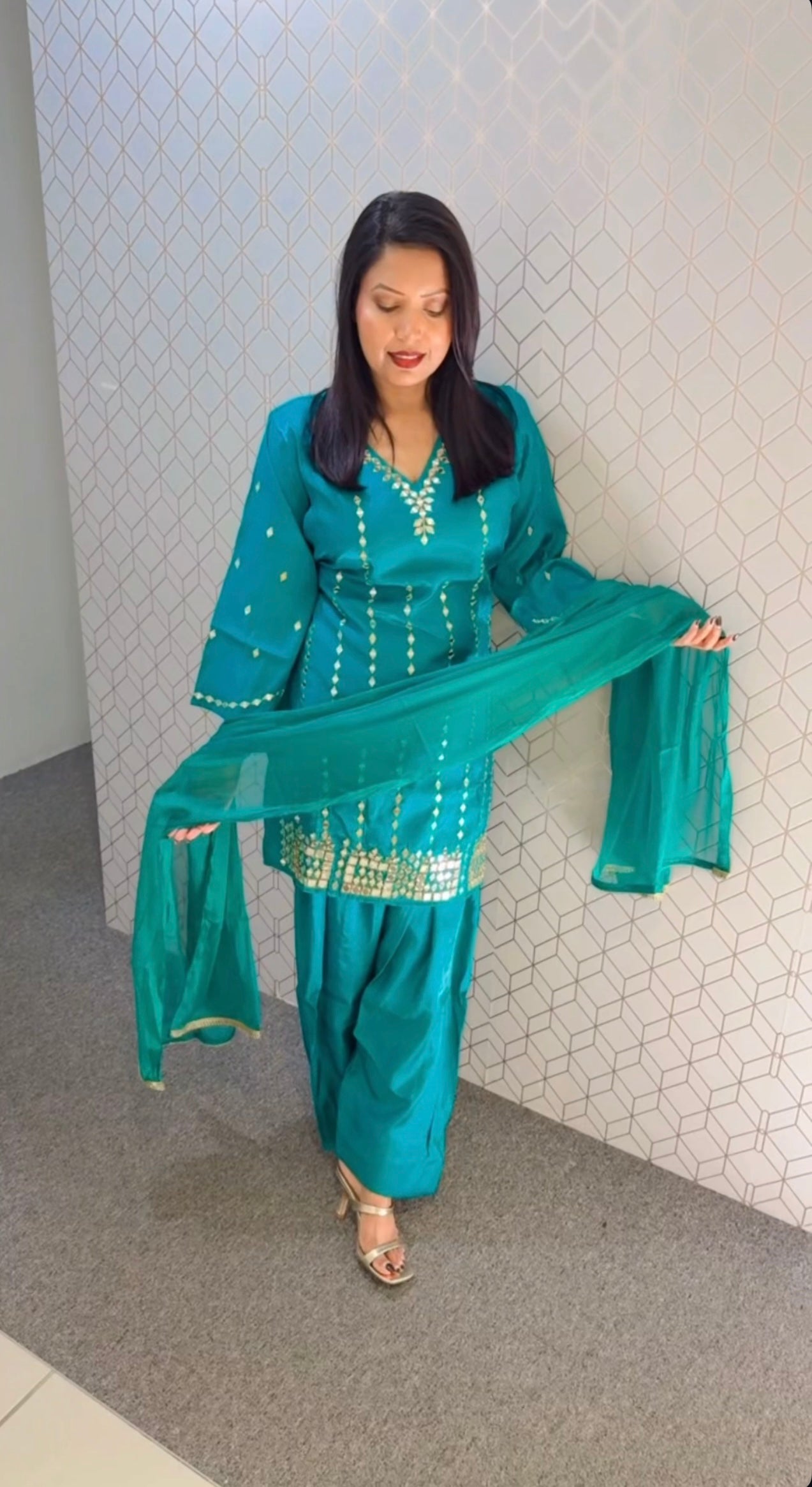 Party wear suit