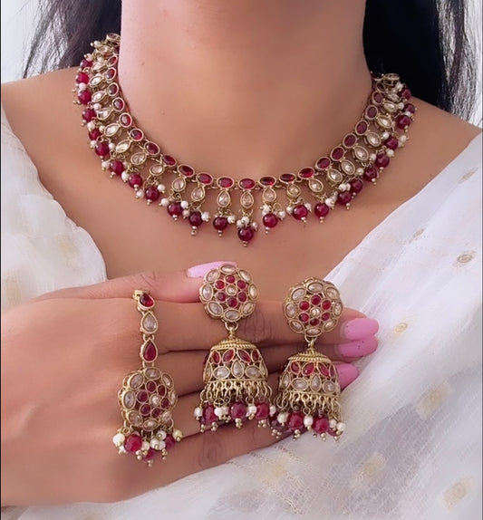 Necklace set in mehroon colour