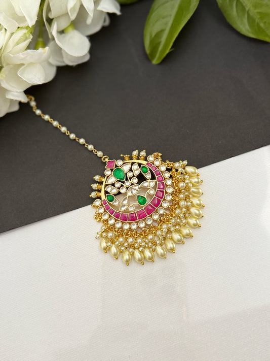 Tikka in Pachi kundan