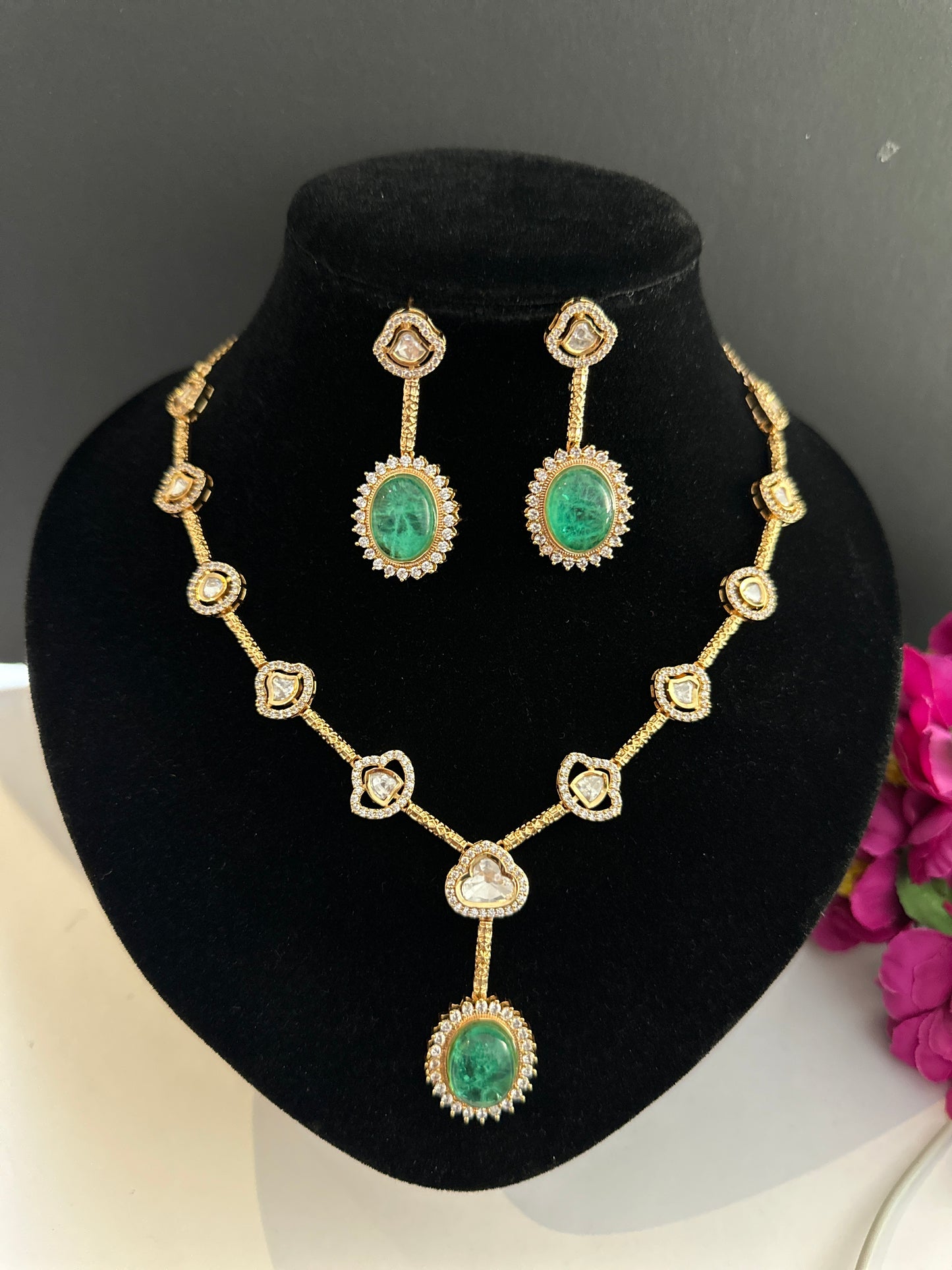 Uncut Necklace minti Green