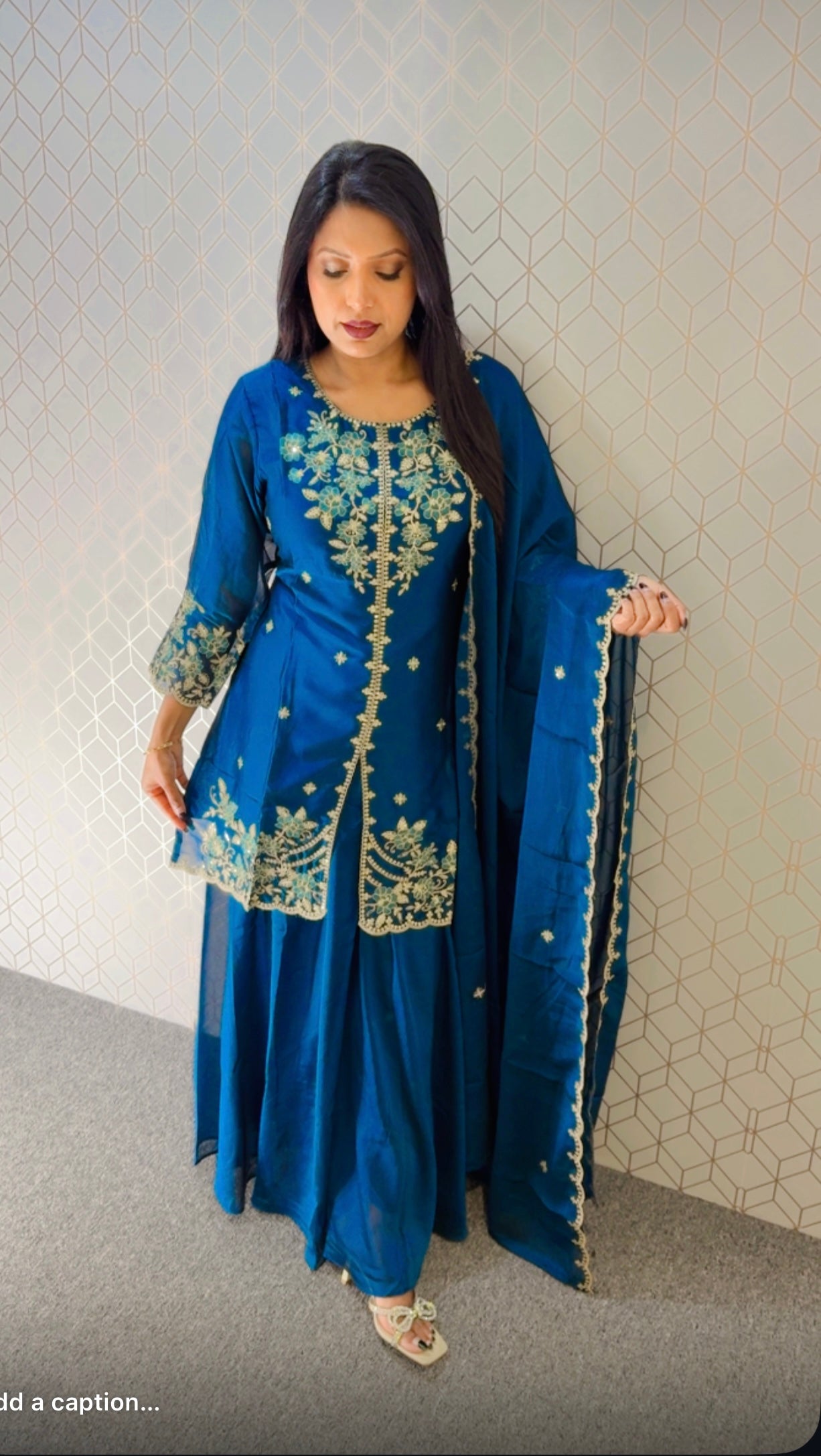 Party wear suit