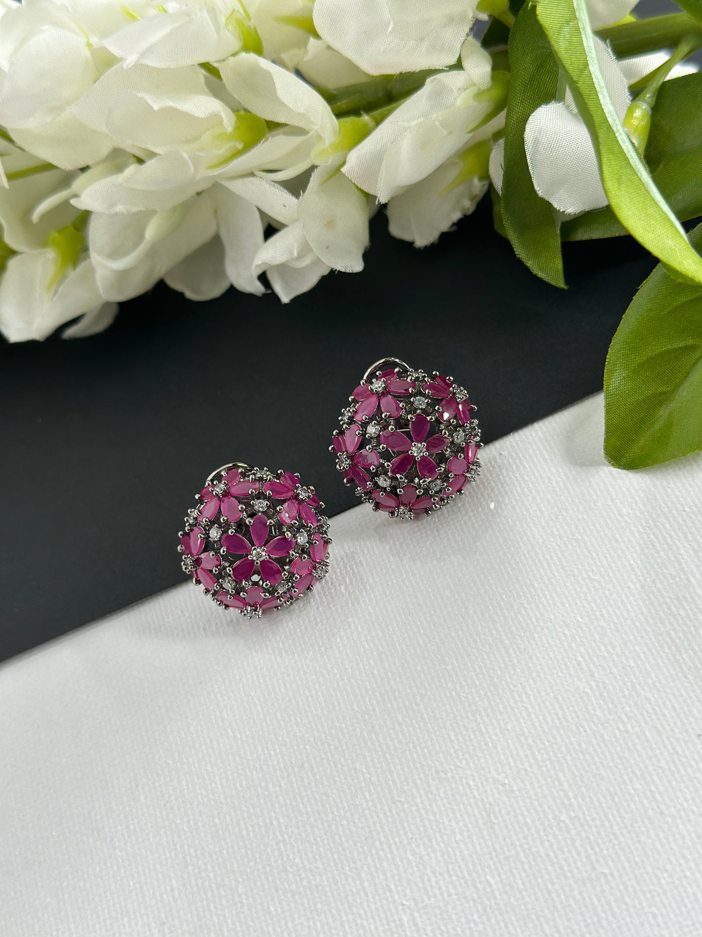 Saanvi studs