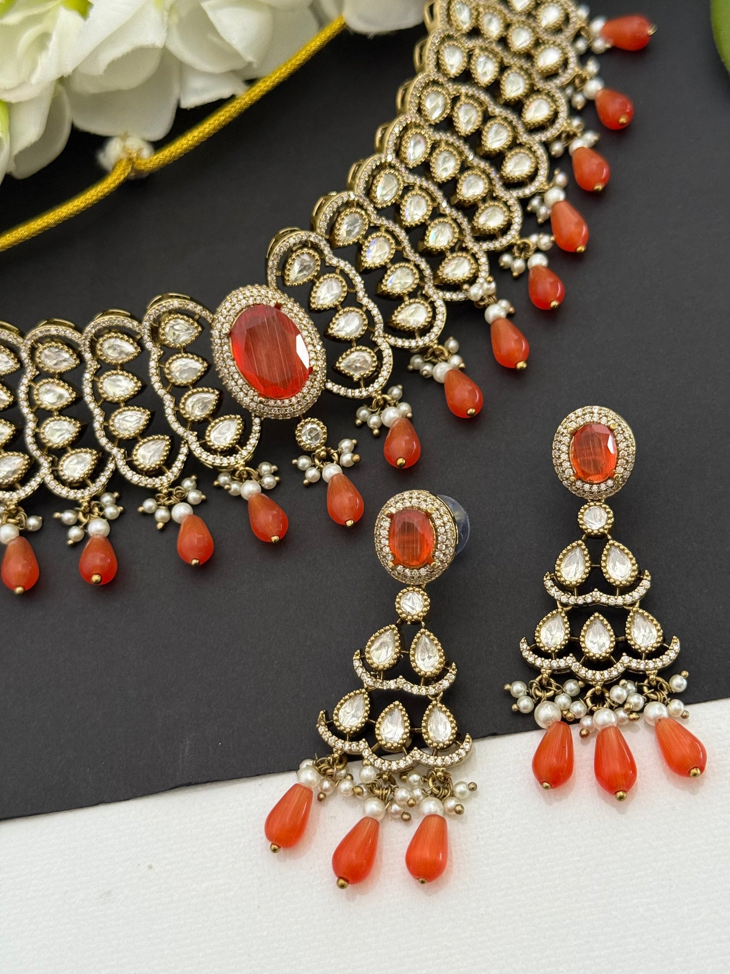 Premium choker set