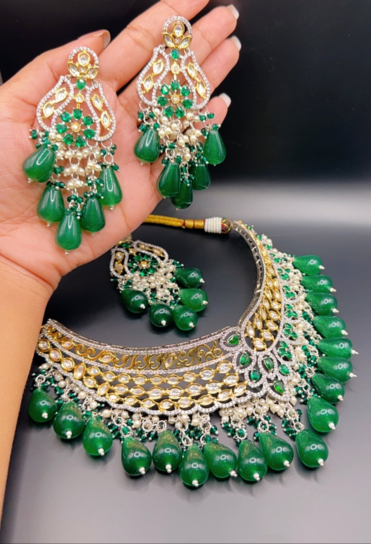 Premium set in green