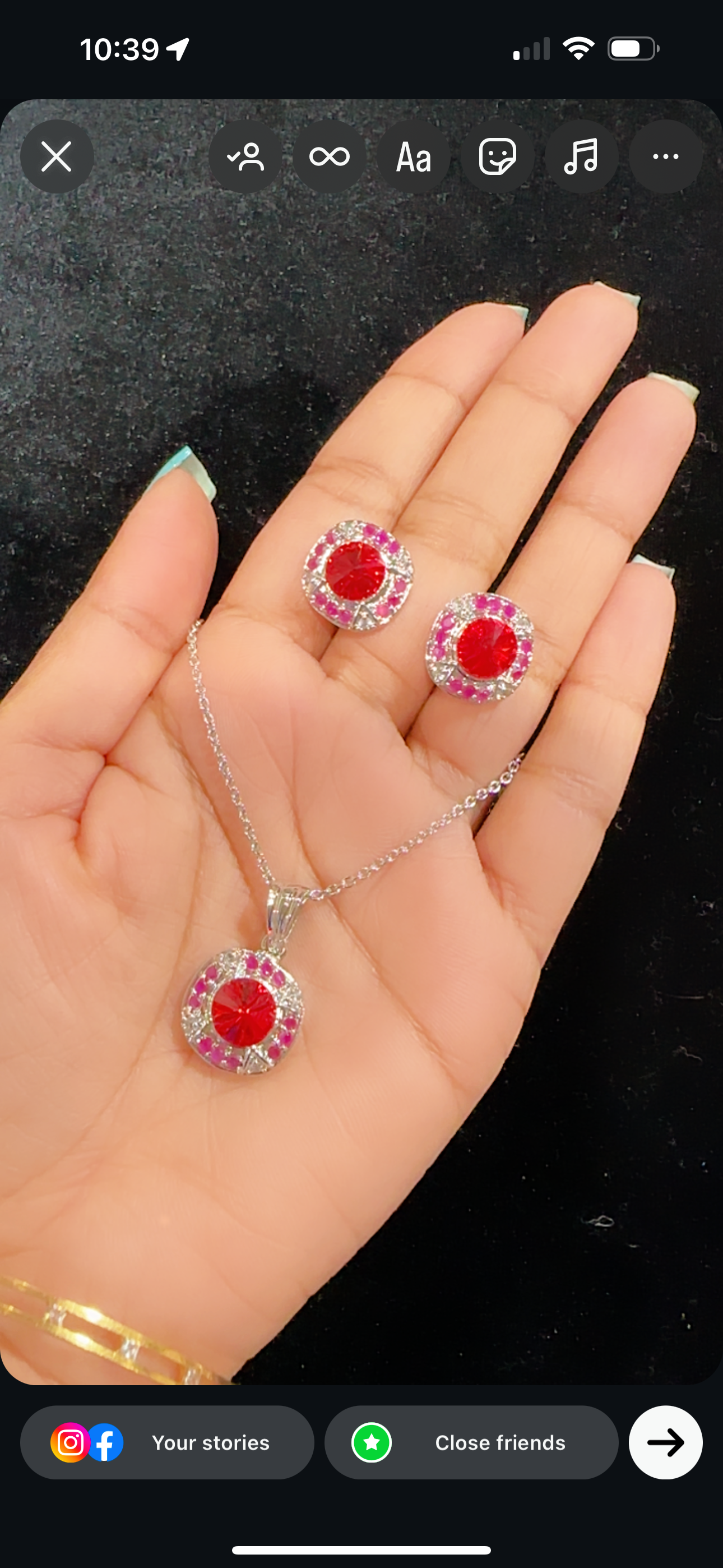 Pendant set