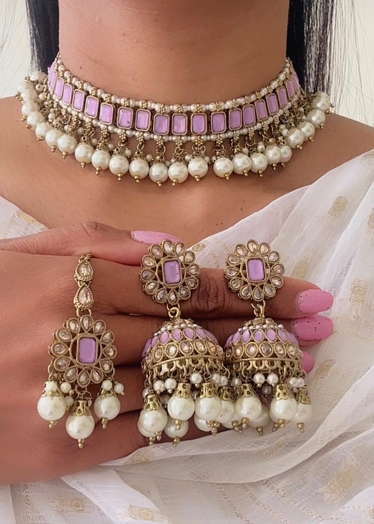 Necklace set in lavender colour