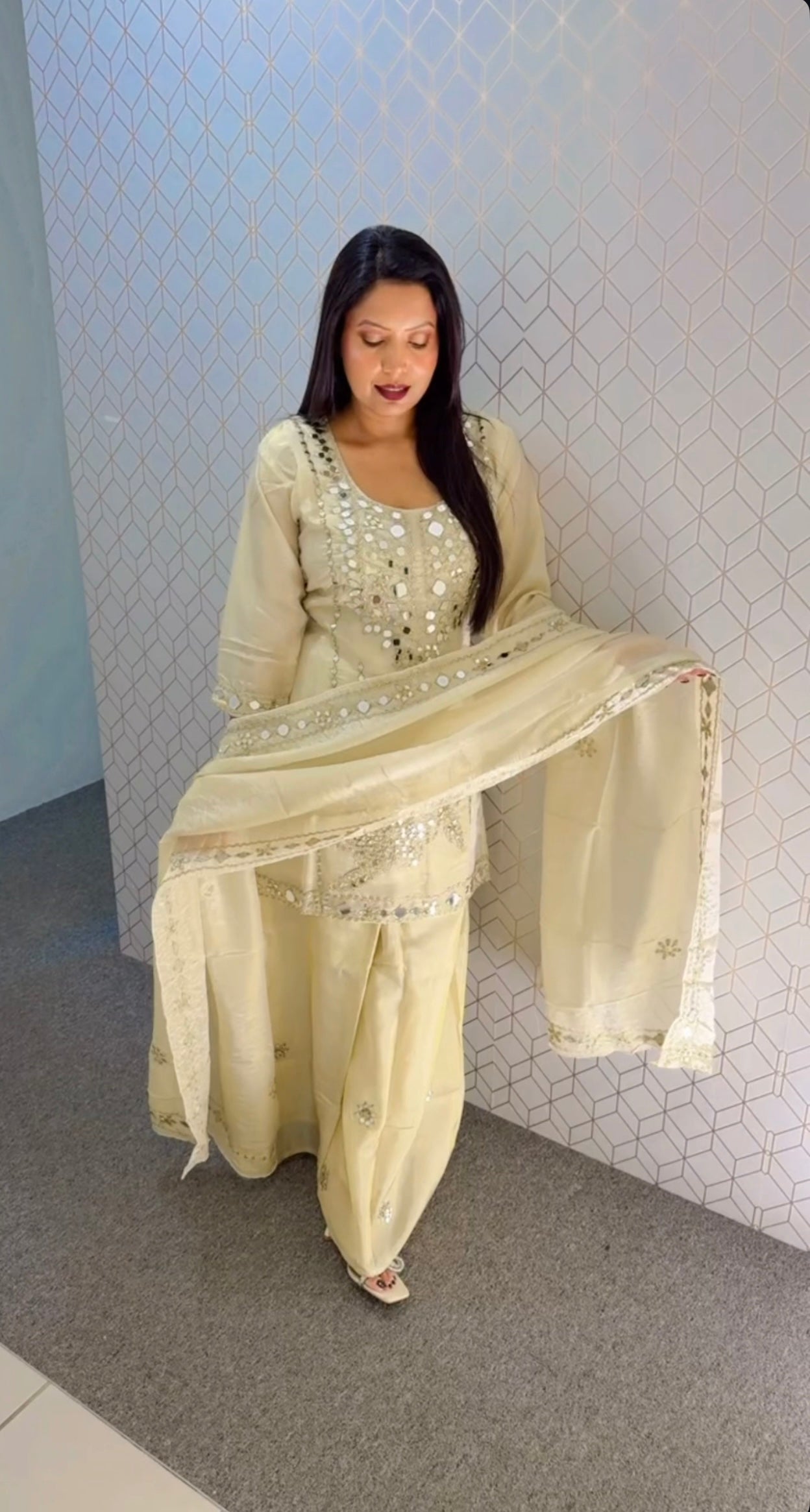 Mirror Party wear suit