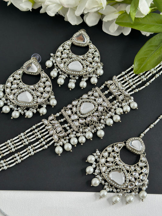 Kundan choker set