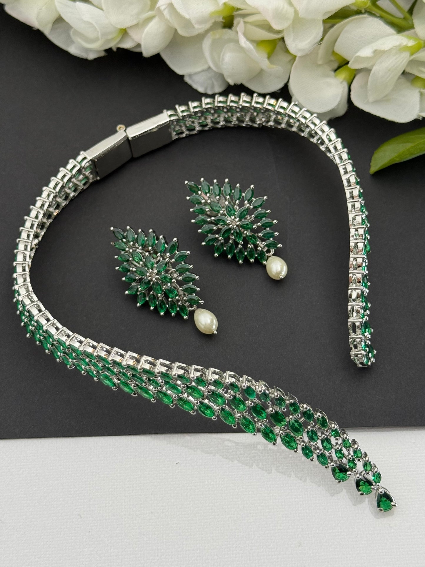 Premium necklace set