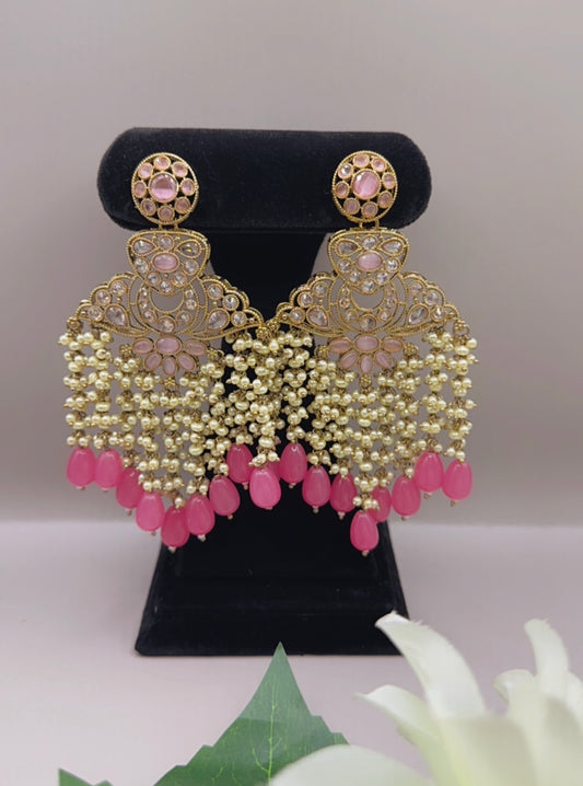 Earrings pink colour