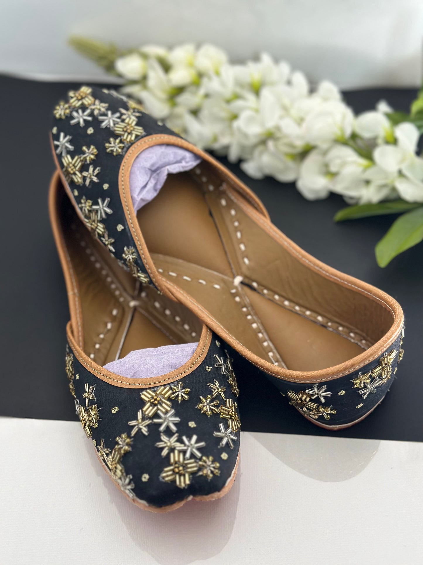 Punjabi jutti Black