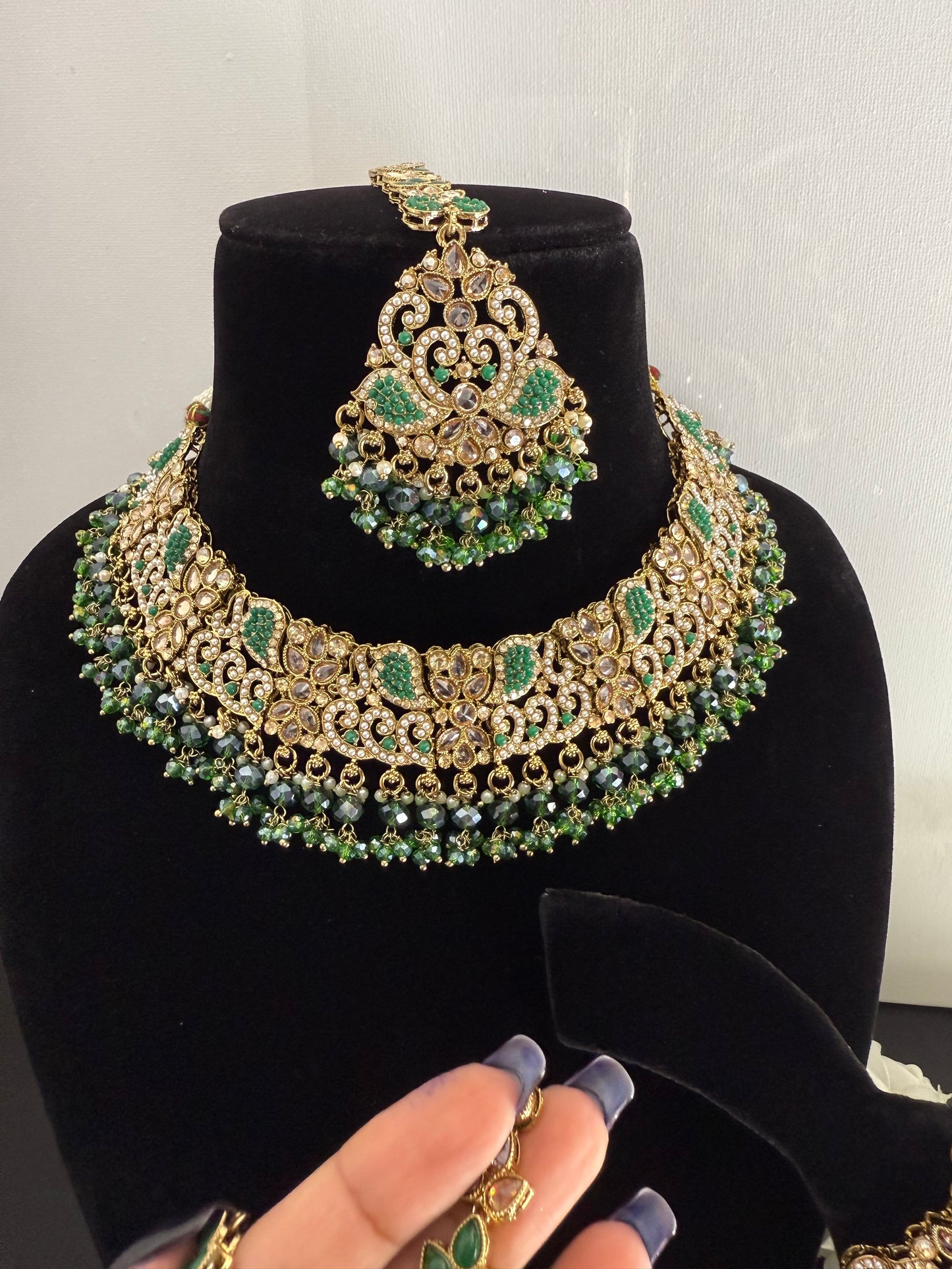 Saanvi Necklace set