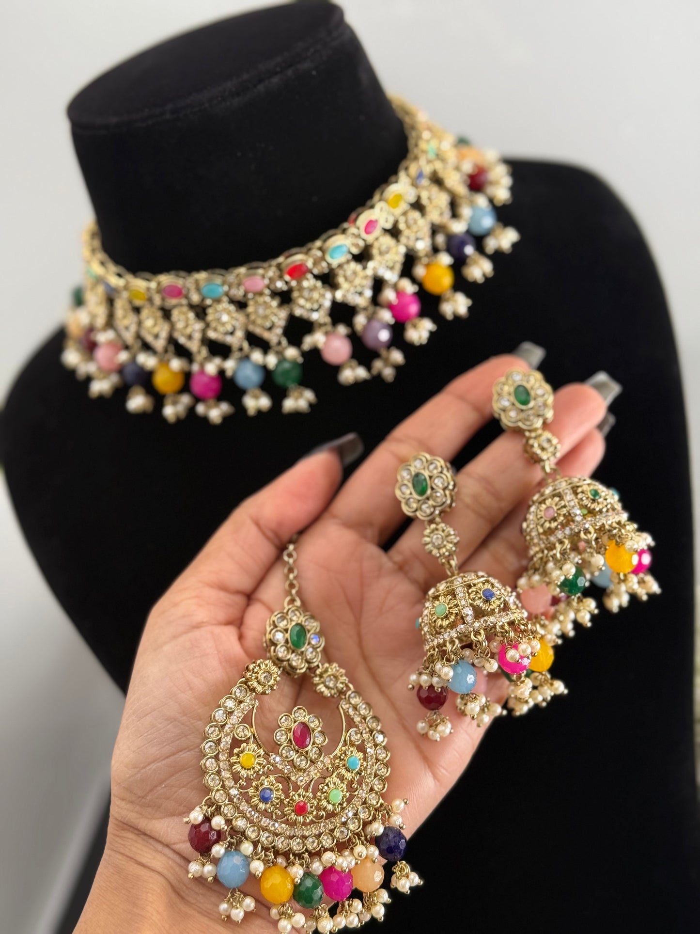Choker set