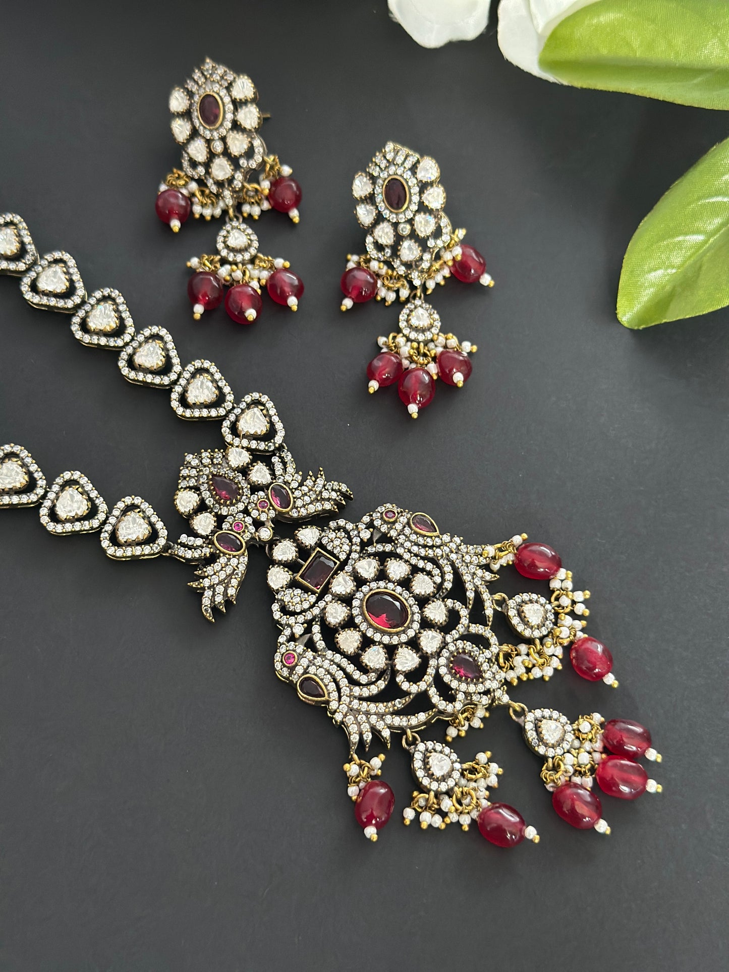 Premium necklace set