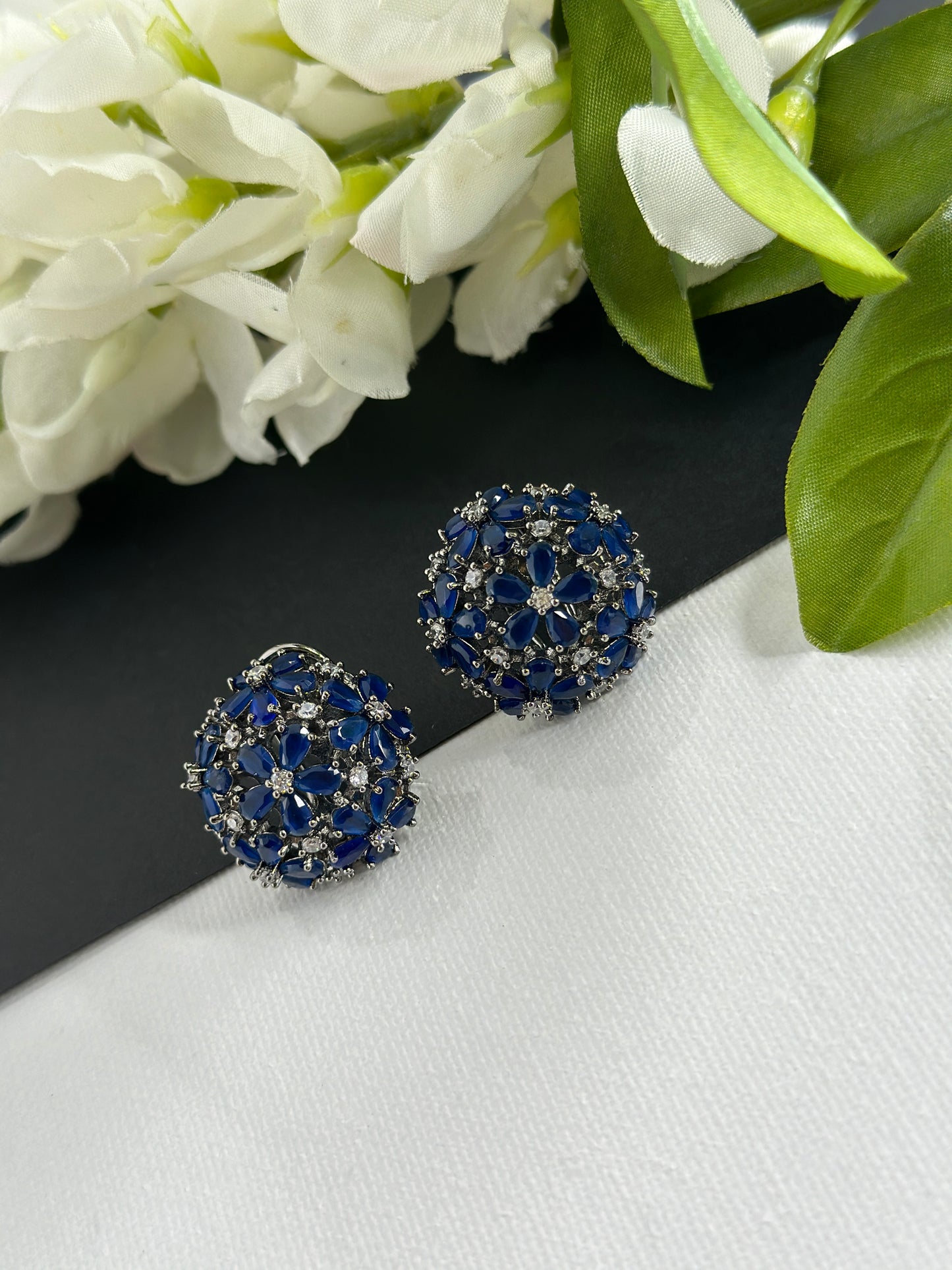 Saanvi studs