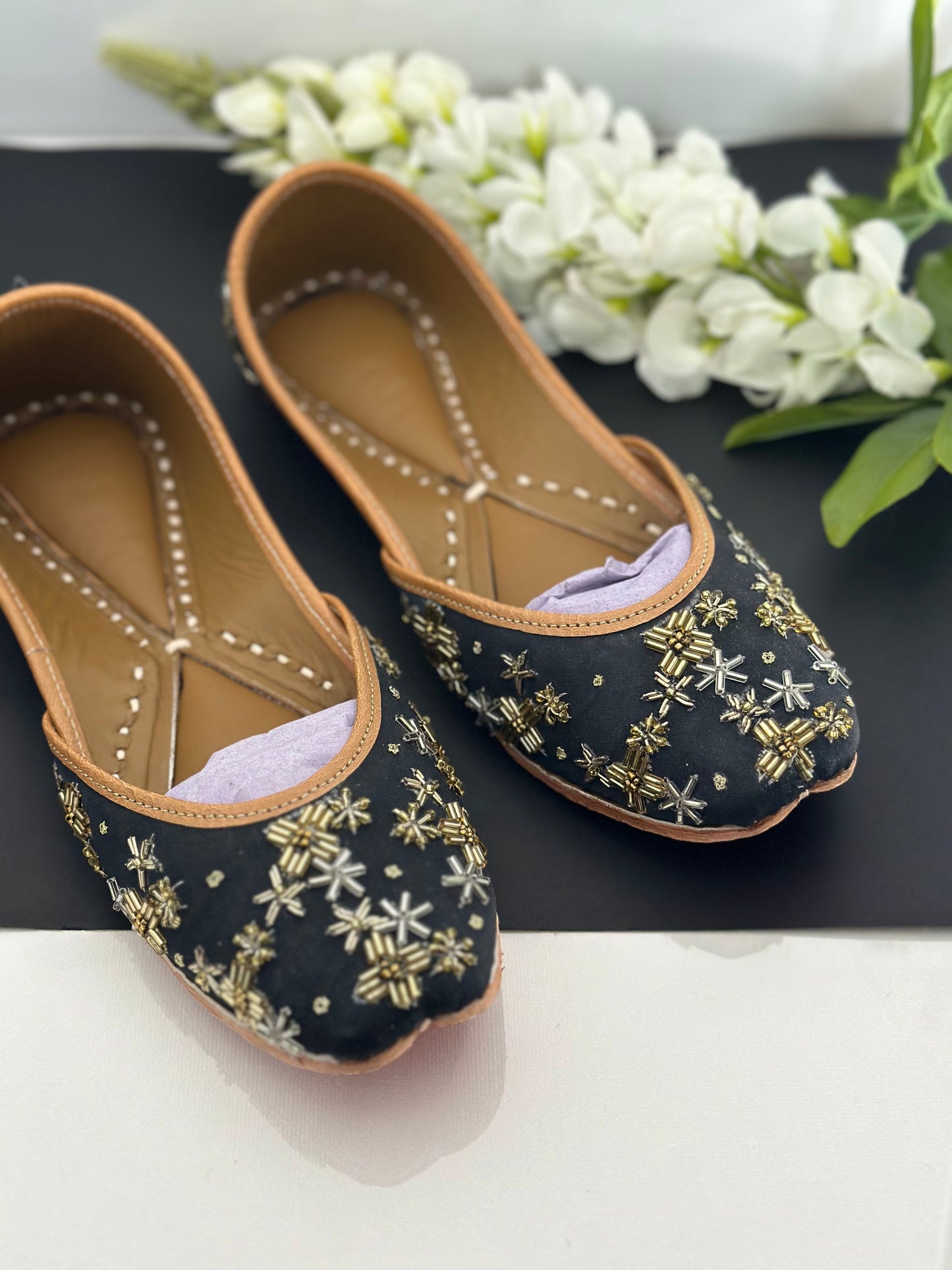 Punjabi jutti Black
