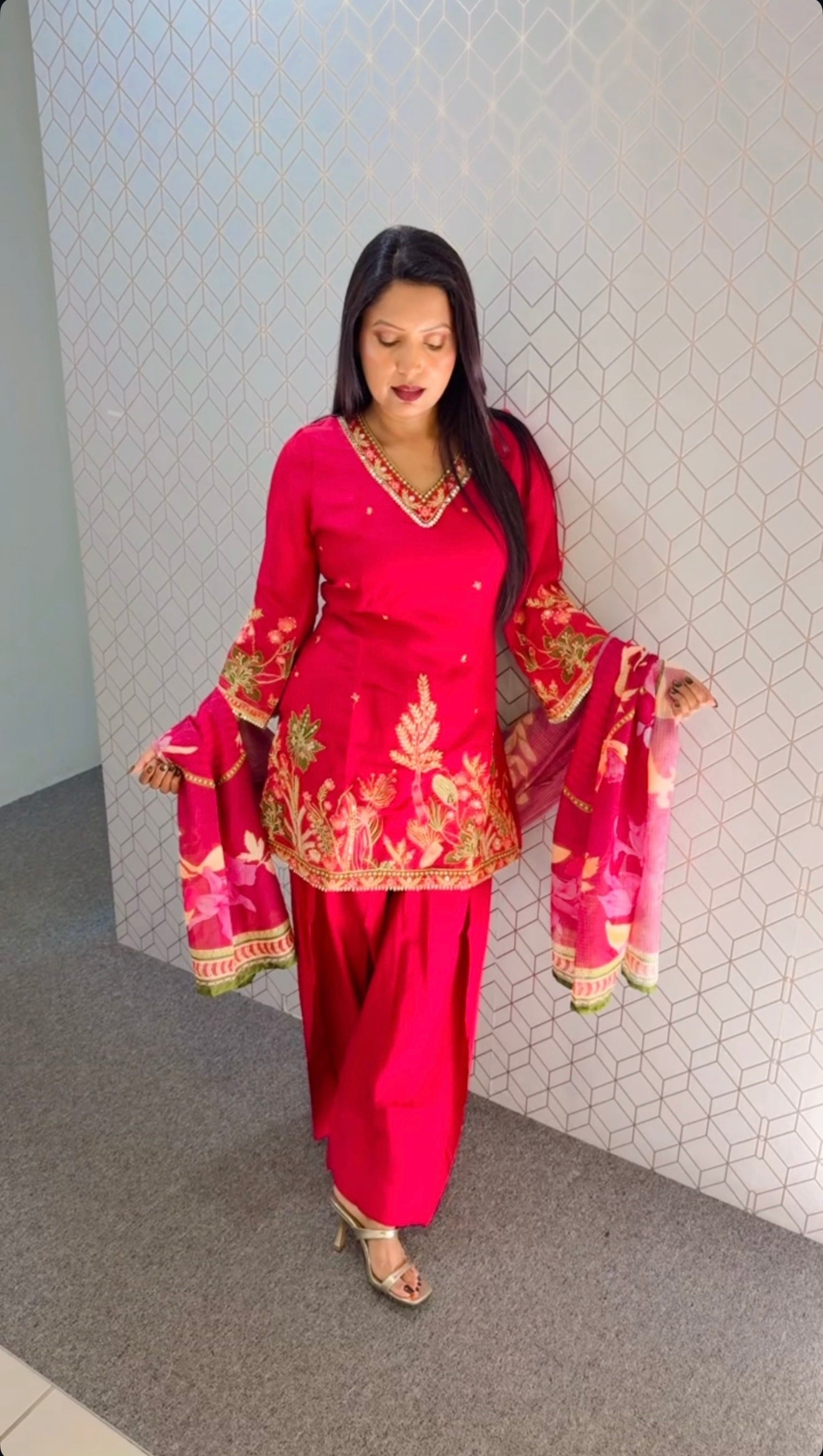 Farshi Silwaar suit