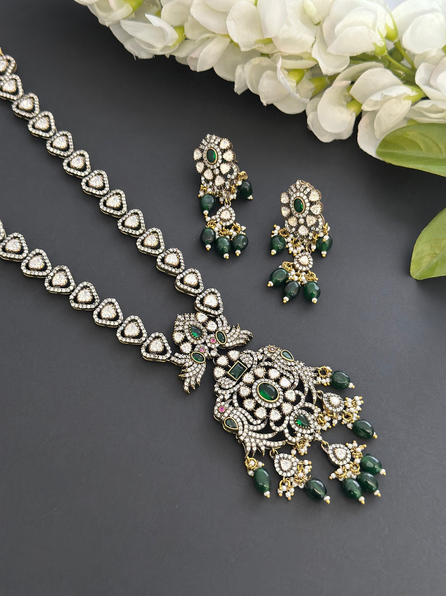 Premium necklace set