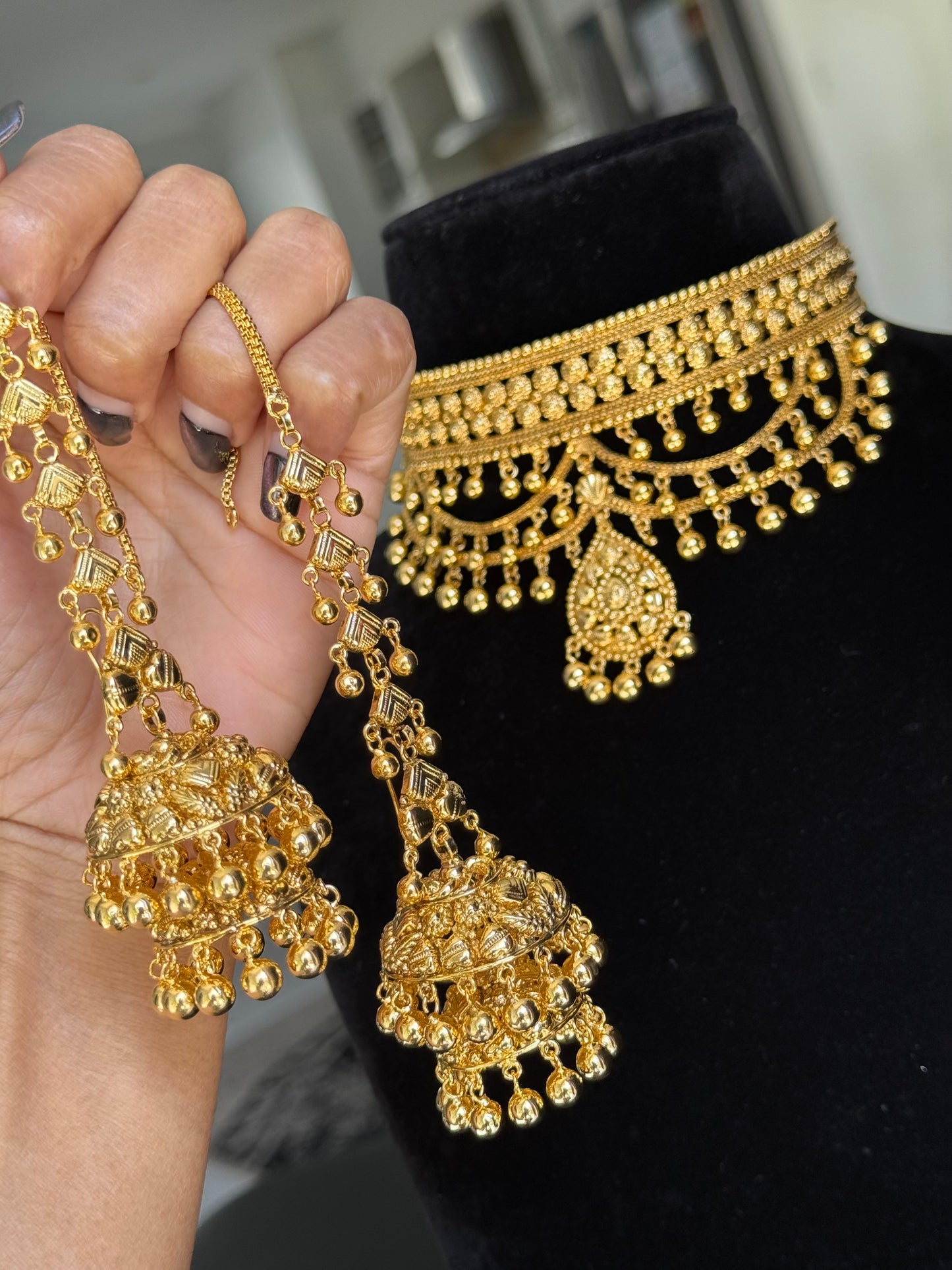 Gold look set