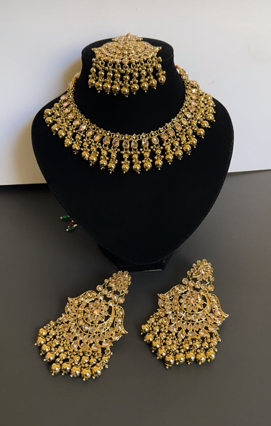 Necklace set golden