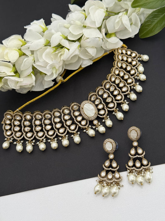 Premium choker set