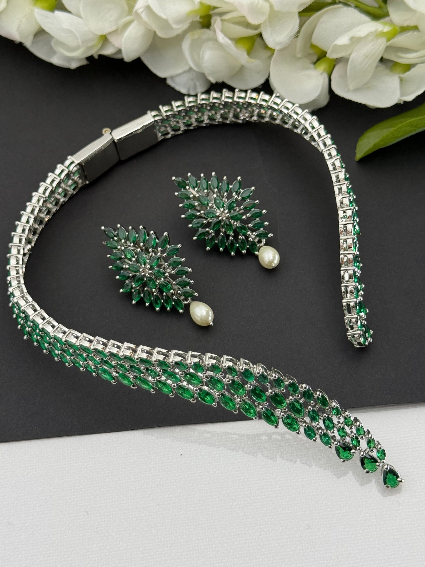Premium necklace set