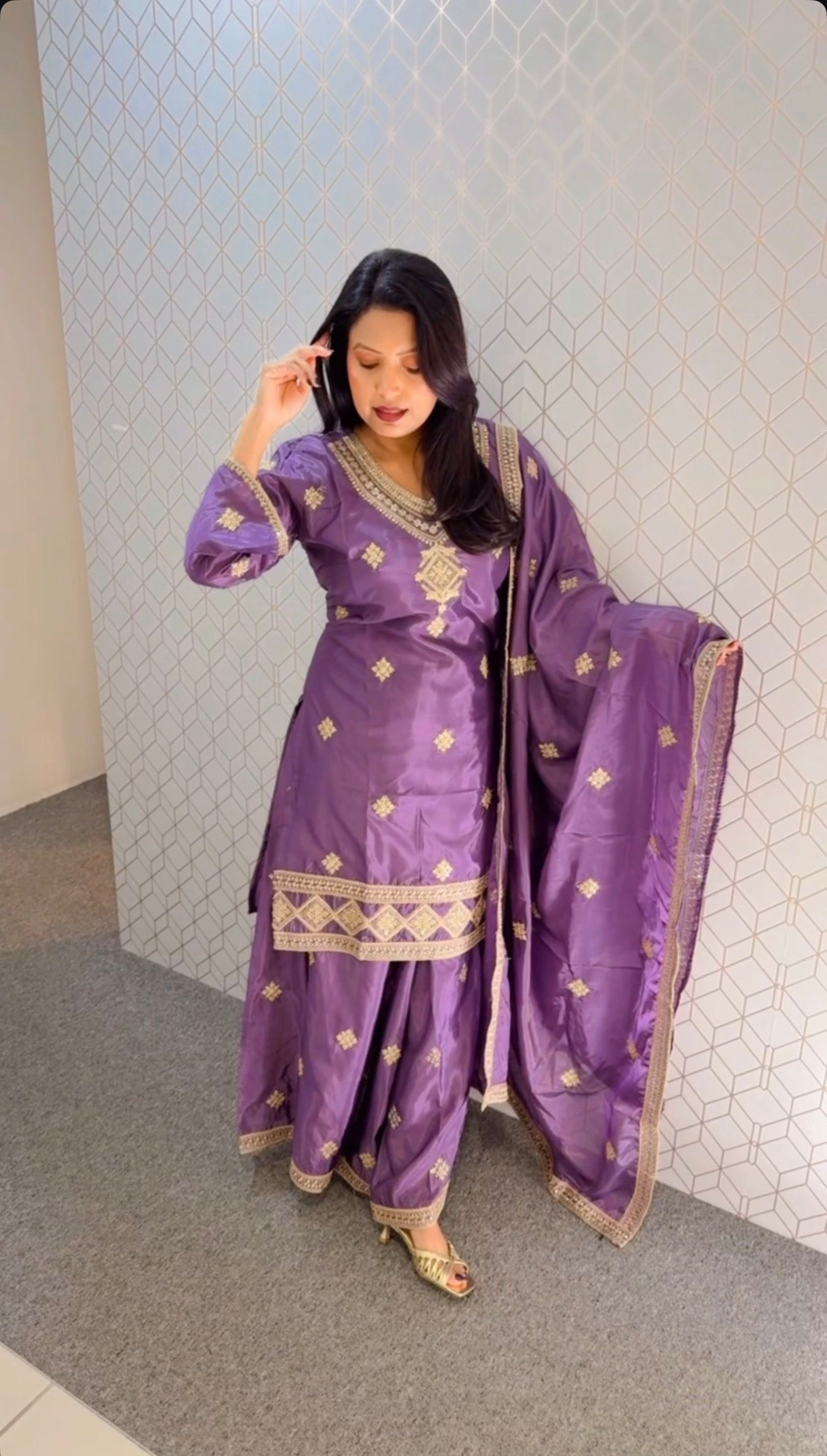 Party wear suit