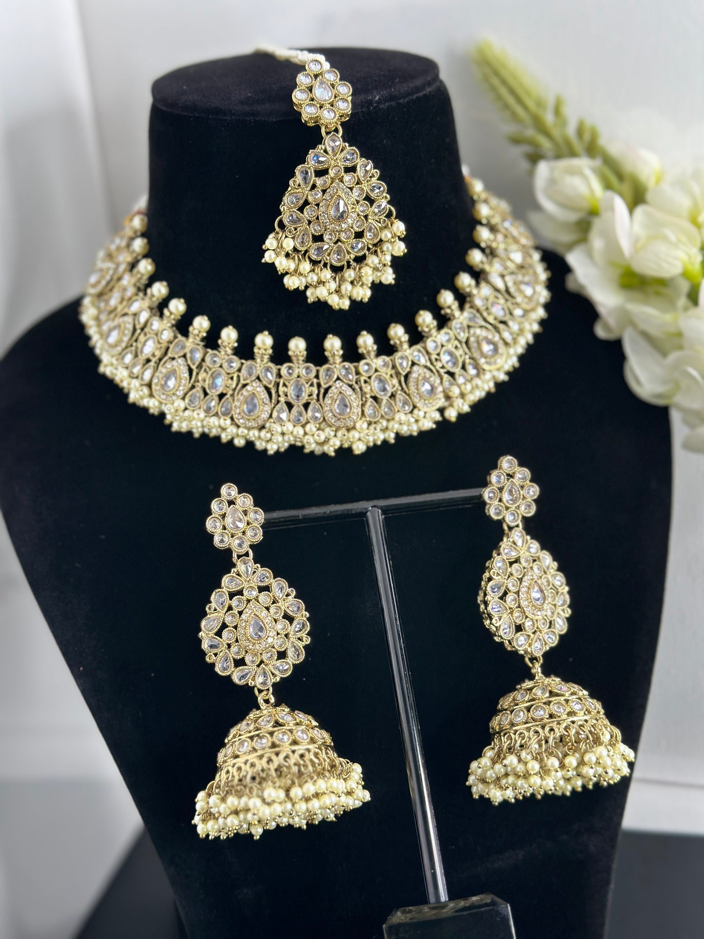 Shreya necklace set