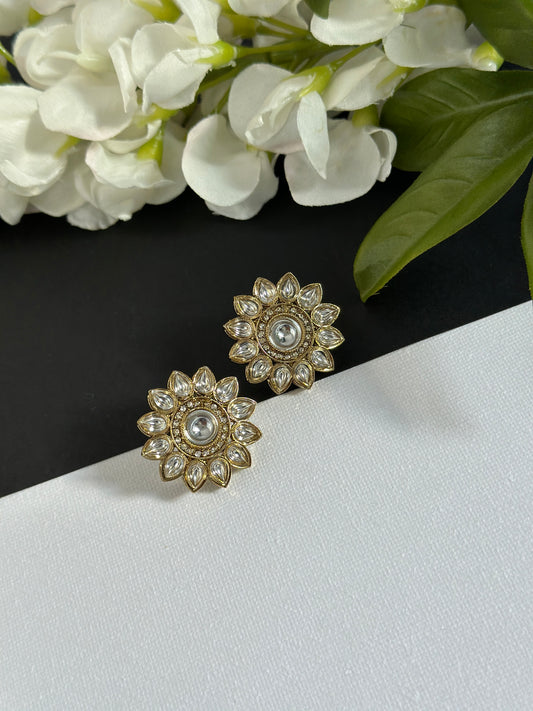Kundan studs
