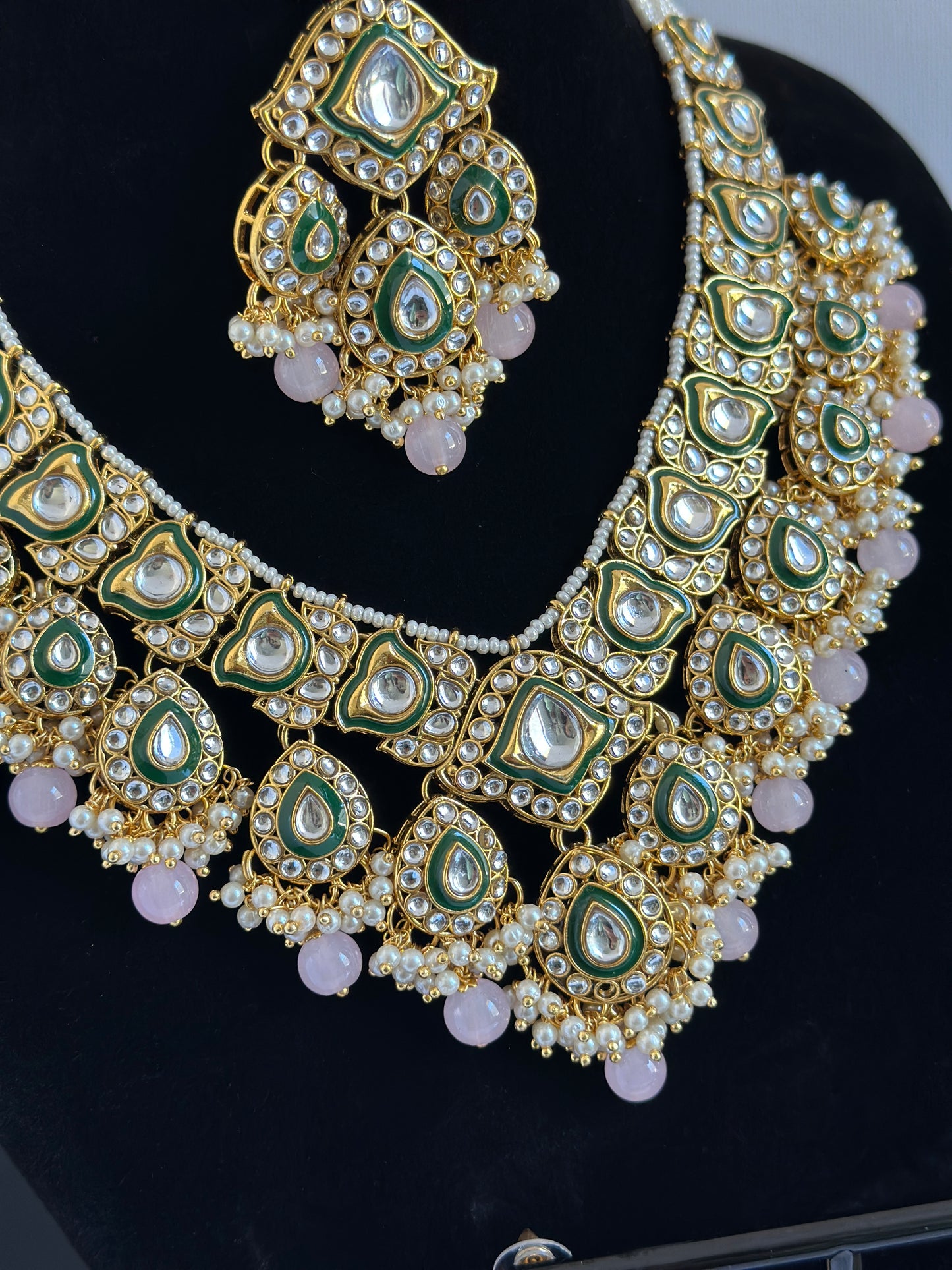 Kundan necklace set