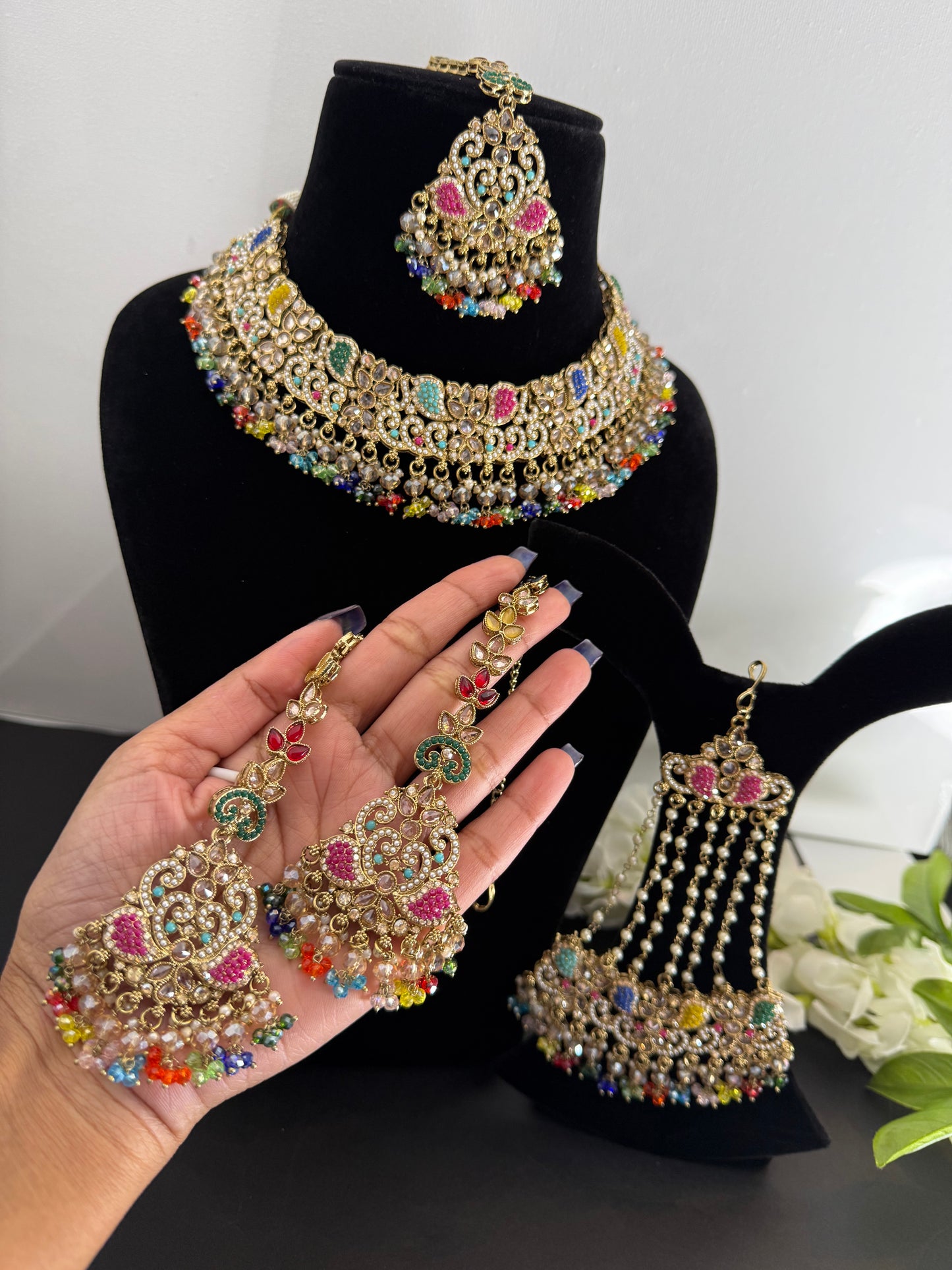 Saanvi necklace set