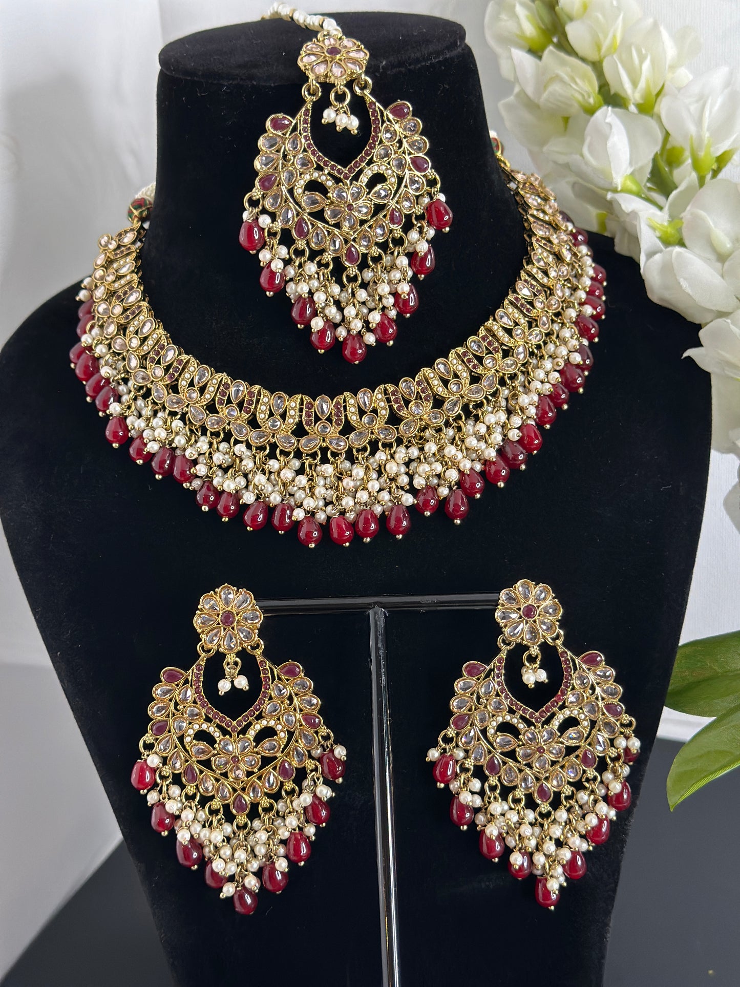 Saanvi necklace set