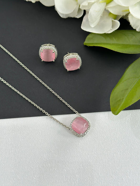 Pendant set