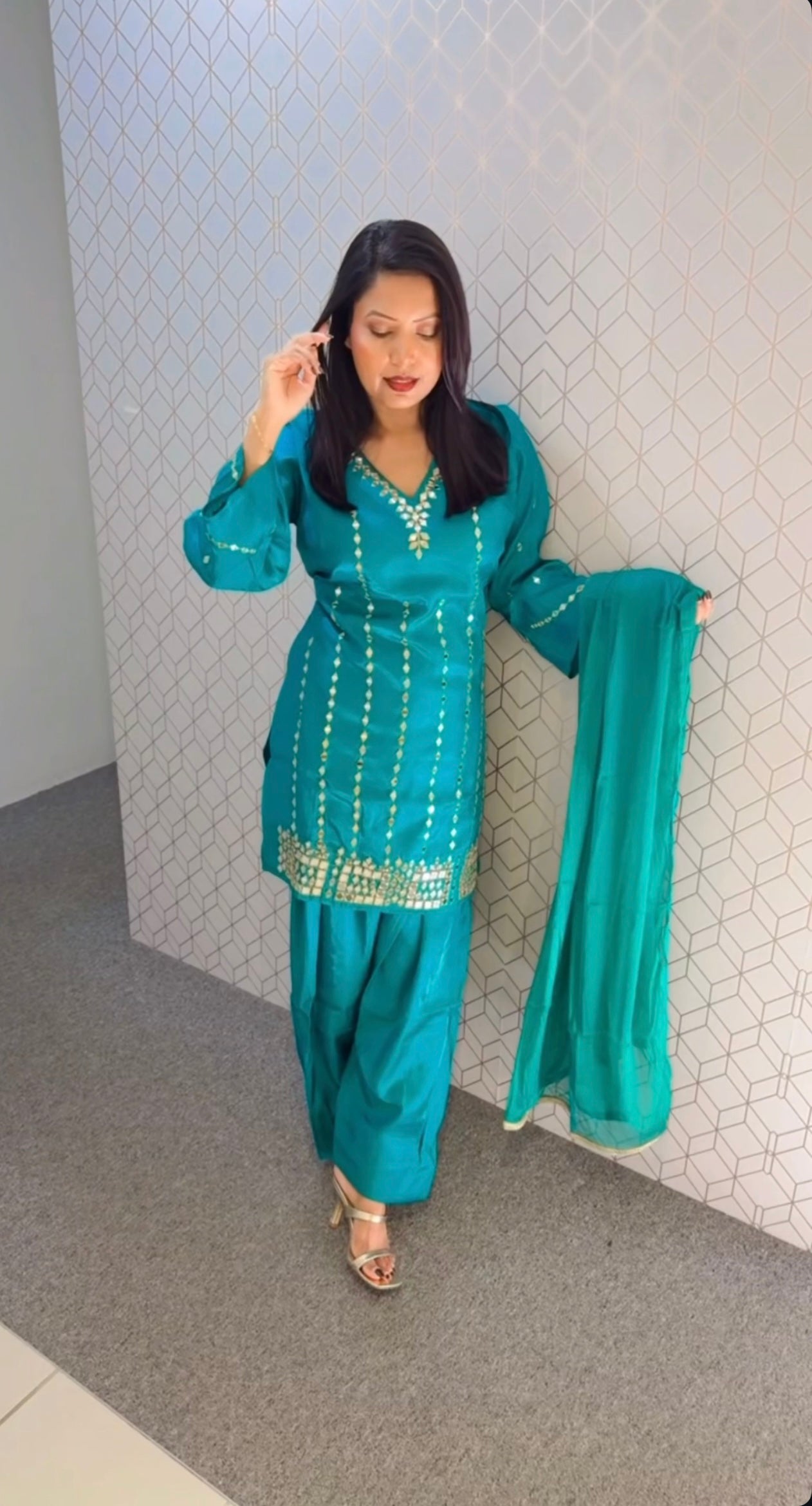 Party wear suit