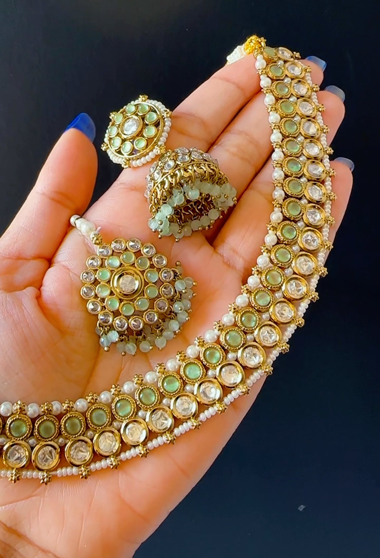 Kundan necklace with jhumki and tikka