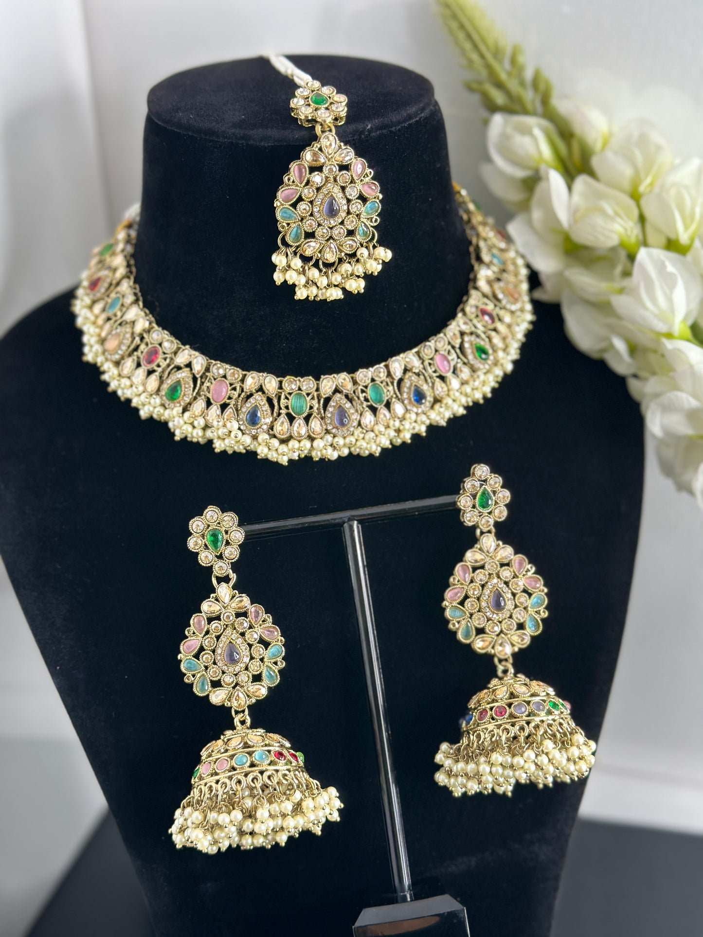 Shreya necklace set