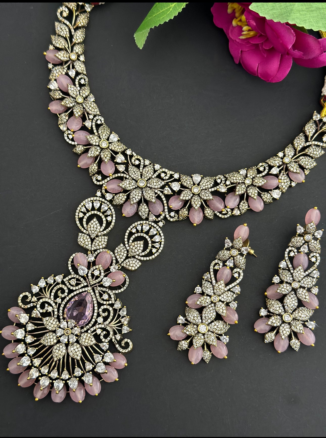 Aliya Necklace premium Range